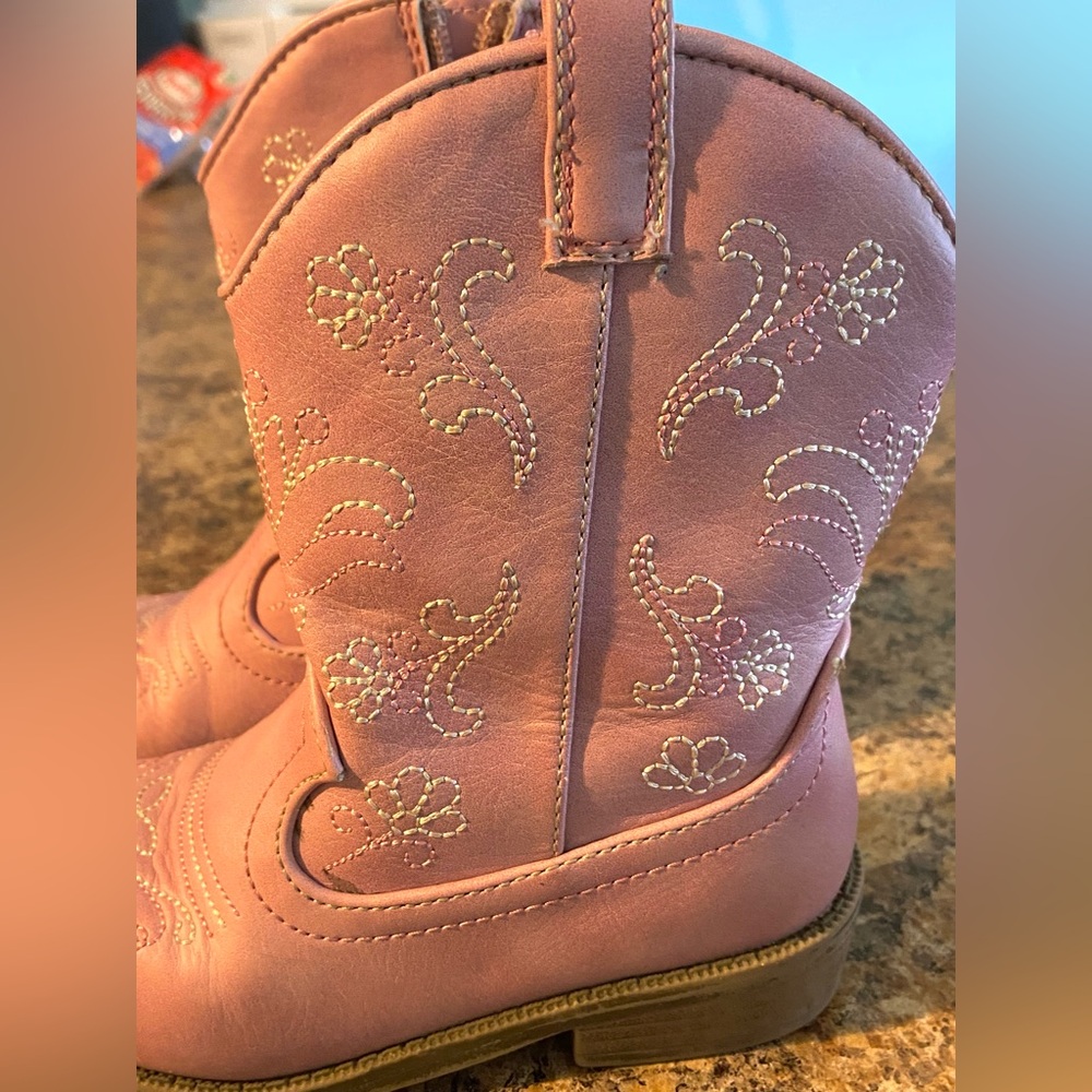 9T Pink Boots/Dress shoes - Picture 3 of 11